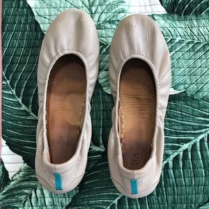 Feather gray Tieks size 8